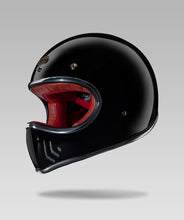 Load image into Gallery viewer, COMMANDO LUXURY HELMET (Black)