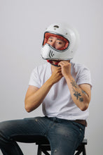 Load image into Gallery viewer, COMMANDO LUXURY HELMET (White)