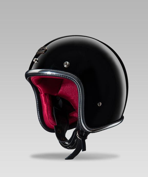 Garnet Helmet (Black - Red)